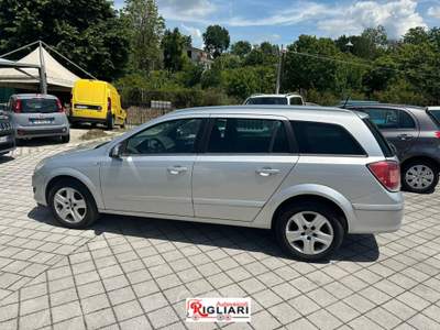 Opel Astra cdti Enjoy 110cv SW Grigio usata Teano