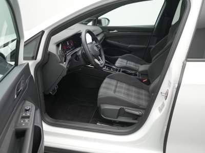 Volkswagen Golf Golf VIII GTD 200cv DSG CARPLAY cerchi 19 MATRIX FULL LED Bianco usata Roma