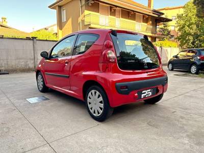 Peugeot 107 Peugeot 107 1.068cv 3p Automatica Rosso usata Seregno