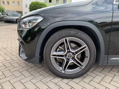 Mercedes-Benz GLA 2022 Mercedes-Benz GLA 220d AMG-Line Navi LED Cam DAB Nero usata Borgo San Giovanni