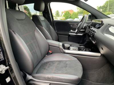 Mercedes-Benz GLA 2022 Mercedes-Benz GLA 220d AMG-Line Navi LED Cam DAB Nero usata Borgo San Giovanni