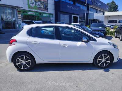 Peugeot 208 5 porte Access - NEOPATENTATI Bianco usata Massarosa