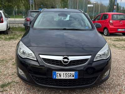 Opel Astra GPL Gancio Traino Nero usata Rimini