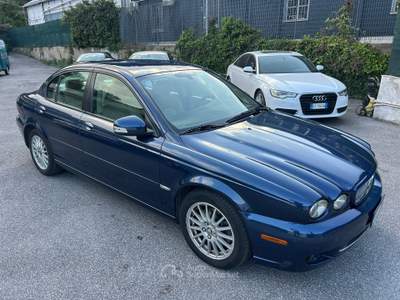 Jaguar X-Type JAGUAR X-TYPE 2.0 DIESEL RESTYLING Blu/Azzurro usata Roma