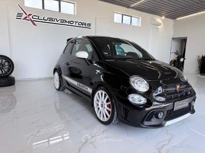 Abarth 695 1.4 t-jet 70th Essesse 180cv auto Nero usata Latina
