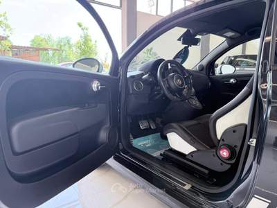 Abarth 695 1.4 t-jet 70th Essesse 180cv auto Nero usata Latina