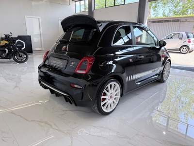 Abarth 695 1.4 t-jet 70th Essesse 180cv auto Nero usata Latina