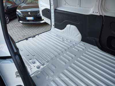 Fiat Doblò CARGO MAXI 1.5 BLUEHDI 100CV Bianco usata Dubino