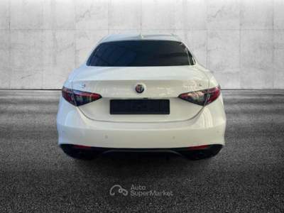 Alfa Romeo Giulia 2.0 Turbo 280 CV AT8 AWD Q4 Veloce Bianco usata Pieve di Cento