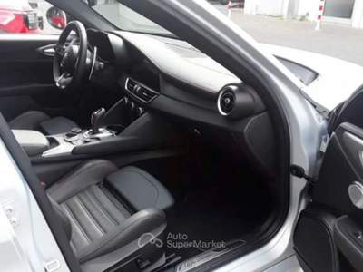 Alfa Romeo Giulia 2.0 Turbo 280 CV AT8 AWD Q4 Competizione Grigio usata Pieve di Cento