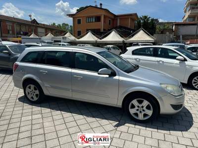 Opel Astra cdti Enjoy 110cv SW Grigio usata Teano