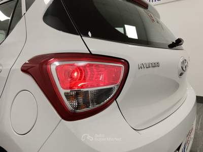 Hyundai i10 i10 1.0 MPI Style Bianco usata Giugliano in Campania