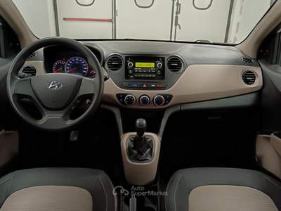 Hyundai i10 i10 1.0 MPI Style Bianco usata Giugliano in Campania