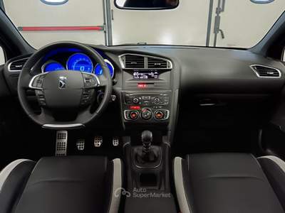 DS Automobiles DS 4 1.6 e-HDi Nero usata Giugliano in Campania