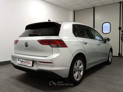 Volkswagen Golf 8  2.0 TDI  R-Line DSG Argento usata Giugliano in Campania