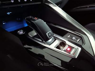 Peugeot 3008 BlueHDI 130CV CAMBIO AUTOMATICO ALLURE usata Giugliano in Campania