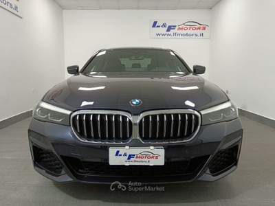 BMW Serie 5 520d 520d aut M Sport xDrive Nero usata Giugliano in Campania