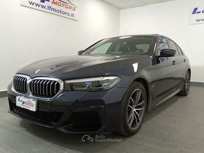 BMW Serie 5 520d 520d aut M Sport xDrive Nero usata Giugliano in Campania
