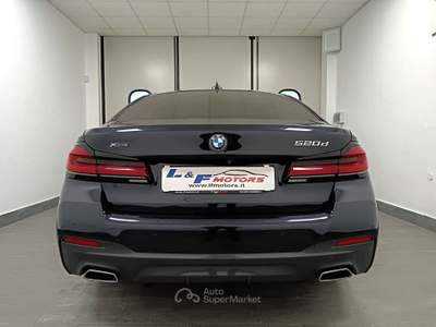 BMW Serie 5 520d 520d aut M Sport xDrive Nero usata Giugliano in Campania