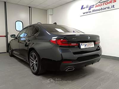 BMW Serie 5 520d 520d aut M Sport xDrive Nero usata Giugliano in Campania
