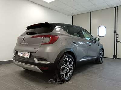 Renault Captur 1.6 E-TECH HYBRID Grigio usata Giugliano in Campania