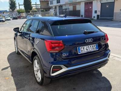 Audi Q2 S tronic line Edition Blu/Azzurro usata Sant'Antimo