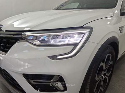 Renault Arkana 1.6 Hybrid E-TECH Bianco usata Giugliano in Campania
