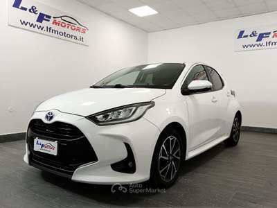 Toyota Yaris 1.5 Hybrid 5 porte  TAGLIANDI CASA MADRE Bianco usata Giugliano in Campania