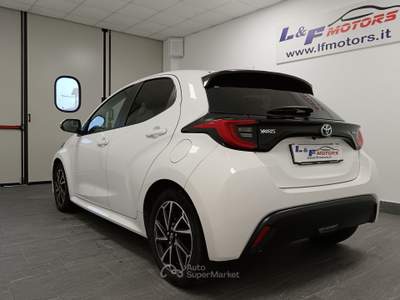 Toyota Yaris 1.5 Hybrid 5 porte  TAGLIANDI CASA MADRE Bianco usata Giugliano in Campania