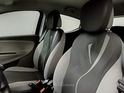 Lancia Ypsilon 1.2 BENZ/GPL GOLD OK NEOPATENTATI Nero usata Giugliano in Campania