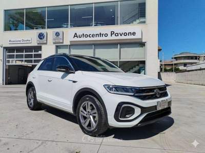 Volkswagen T-Roc 1.5 tsi R-Line 150 CV -Telecamera-Keyless-Tech Pack-IQ Drive Pack- Bianco usata Francavilla al Mare