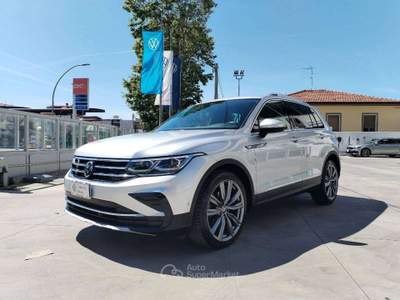 Volkswagen Tiguan 2.0 tdi Elegance 4motion 150cv dsg -Easy Open/Close Pack-Keyless-Matrix-Telecamera-Telaio Adattivo-Sterzo Progressivo- Grigio usata Francavilla al Mare