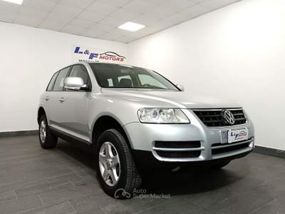 Volkswagen Touareg Touareg 3.0 tdi  tiptronic Argento usata Giugliano in Campania