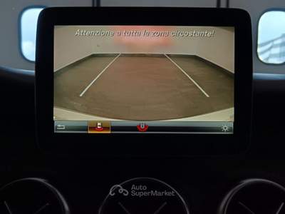 Mercedes-Benz Classe A A 180 d Automatic Premium Bianco usata Giugliano in Campania