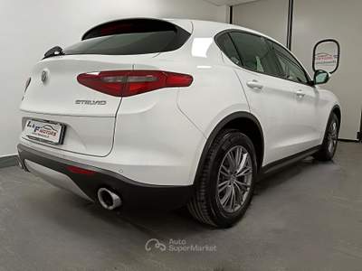 Alfa Romeo Stelvio 190 CV Q4 CAMBIO AUTOMATICO - RETRO CAMERA  - NAV Bianco usata Giugliano in Campania