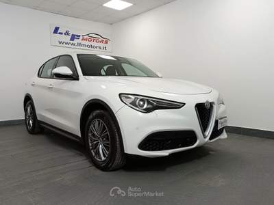 Alfa Romeo Stelvio 190 CV Q4 CAMBIO AUTOMATICO - RETRO CAMERA  - NAV Bianco usata Giugliano in Campania