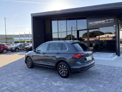 Volkswagen Tiguan 2.0 TDI 150 CV DSG Grigio usata Russi
