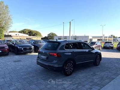Volkswagen Tiguan 2.0 TDI 150 CV DSG Grigio usata Russi