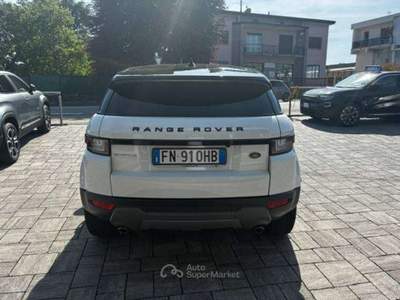 Land Rover Range Rover Evoque Range Rover Evoque I 2016 5p 2.0 td4 SE Dynamic 150cv auto Bianco usata Mariano Comense