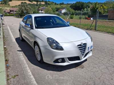 Alfa Romeo Giulietta 1.6 JTDm Distinctive Bianco usata CASTELLALTO