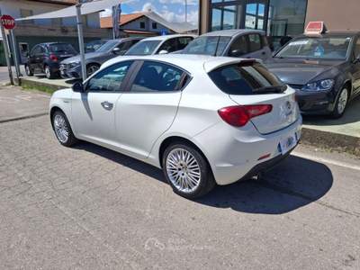 Alfa Romeo Giulietta 1.6 JTDm Distinctive Bianco usata CASTELLALTO