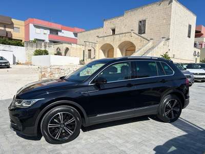 Volkswagen Tiguan SCR DSG Elegance Nero usata Monopoli