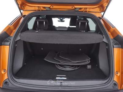 Peugeot 2008 Miglior prezzo garantito e consegna in pochi giorni Arancione usata Reggio nell'Emilia