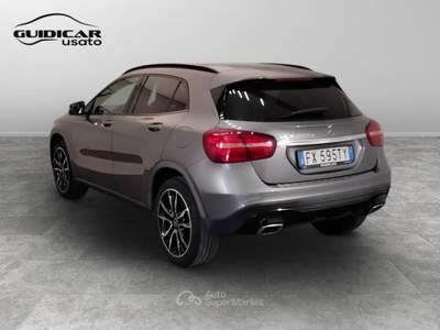 Mercedes-Benz GLA 200 D Sport 7G-DCT Grigio usata Lucca