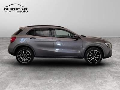 Mercedes-Benz GLA 200 D Sport 7G-DCT Grigio usata Lucca