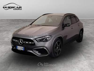 Mercedes-Benz GLA 200 D AMG Line Premium 4Matic 8G-DCT Grigio usata Lucca