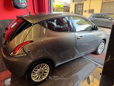 Lancia Ypsilon 5 porte GPL Ecochic Platinum Grigio usata Giugliano in Campania