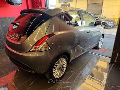 Lancia Ypsilon 5 porte GPL Ecochic Platinum Grigio usata Giugliano in Campania