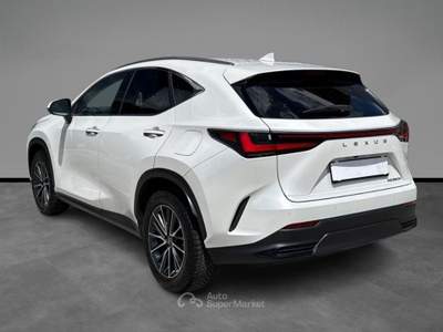 Lexus NX Hybrid 4WD Premium 244cv e-cvt Bianco usata Bussolengo