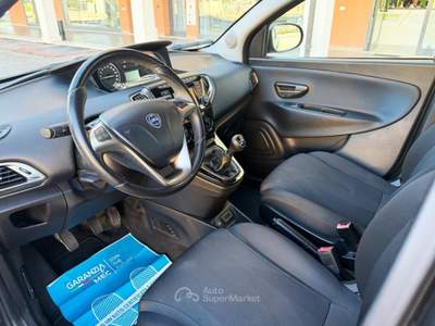 Lancia Ypsilon 1.3 MJT 16V 95 CV 5 porte S&S Gold Nero usata Saonara